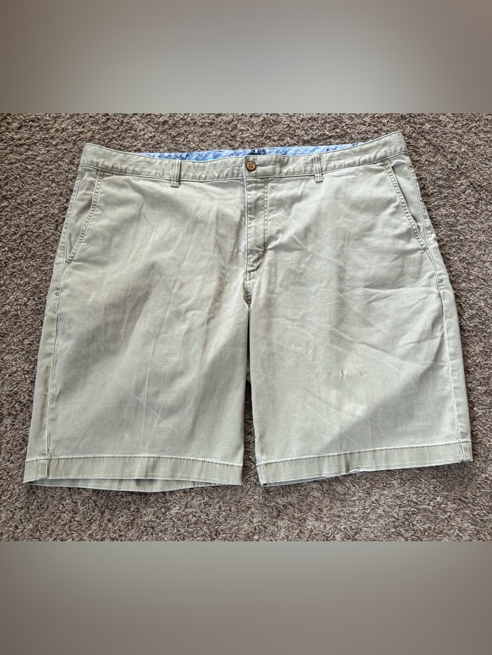 Tommy Bahama Shorts Men’s 42 Beige Khaki Stretch Chino